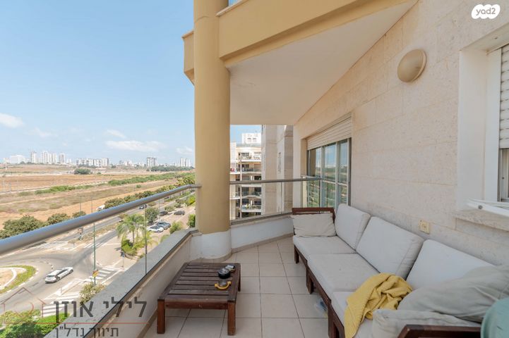 דירה, יוסף, קרית השרון, נתניה