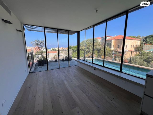 גג/ פנטהאוז, החרוב, עג'מי, גבעת העליה, תל אביב יפו