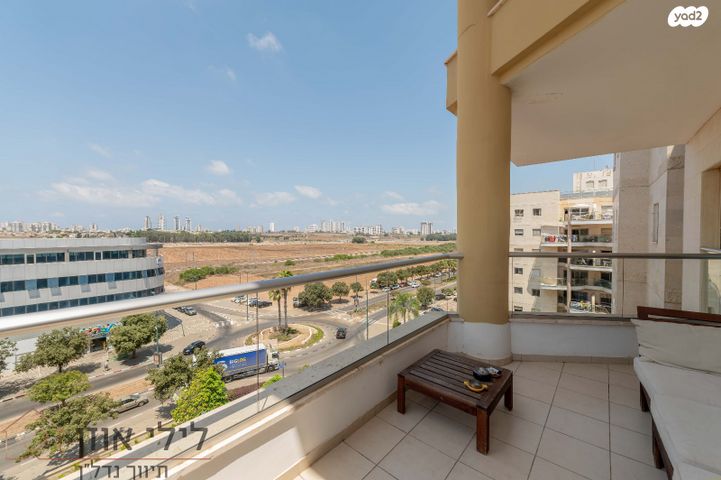 דירה, יוסף, קרית השרון, נתניה