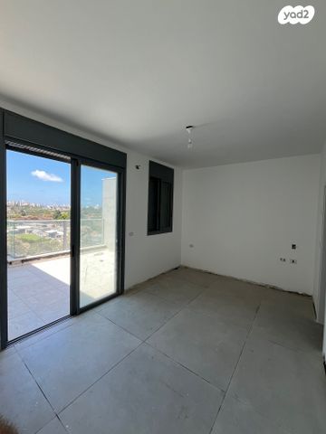 גג/ פנטהאוז, קמינסקה 8, קרית שלום, תל אביב יפו