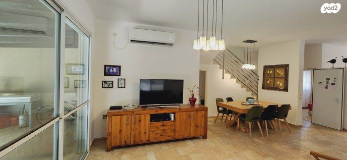 בית פרטי/ קוטג', אורנית