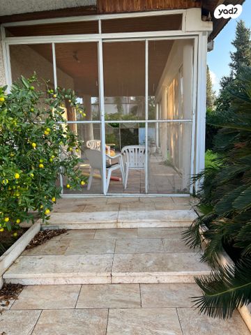 בית פרטי/ קוטג', סביון