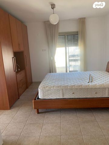 גג/ פנטהאוז, שדרות בן גוריון, מרכז העיר, סביניה, הוותיקה, קרית ביאליק