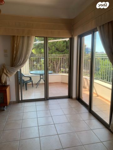 גג/ פנטהאוז, שדרות בן גוריון, מרכז העיר, סביניה, הוותיקה, קרית ביאליק