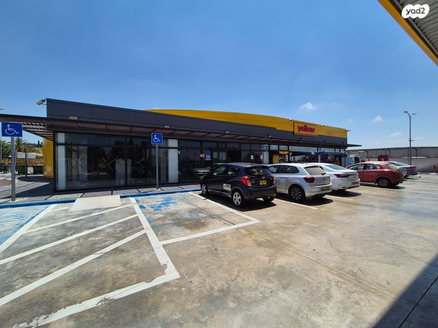 חנויות/ שטח מסחרי