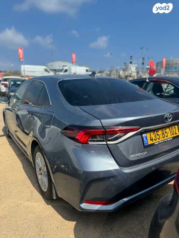 טויוטה קורולה