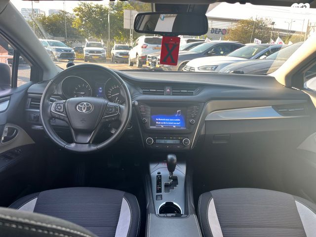 טויוטה אוונסיס