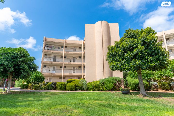 דירה, קיסריה