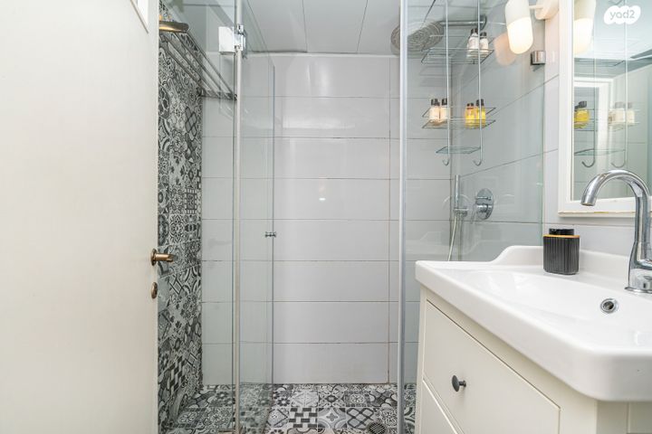 דירה, קיסריה