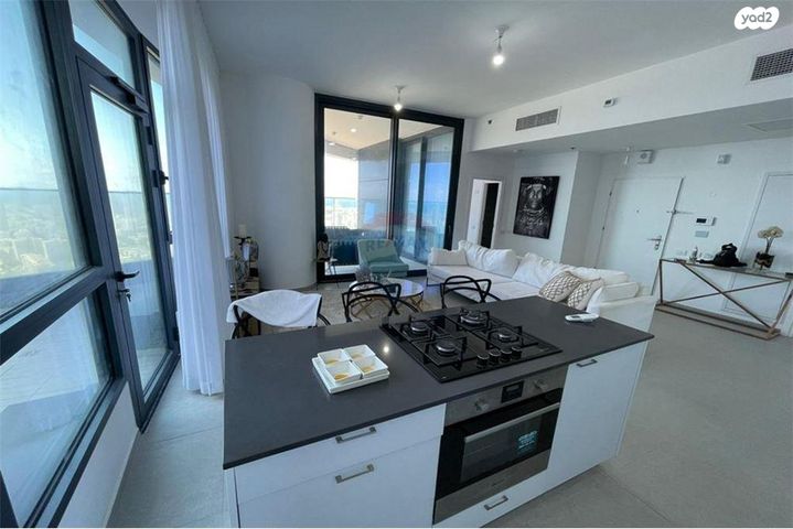 דירה, דרך מנחם בגין 160, מונטיפיורי, הרכבת, תל אביב יפו