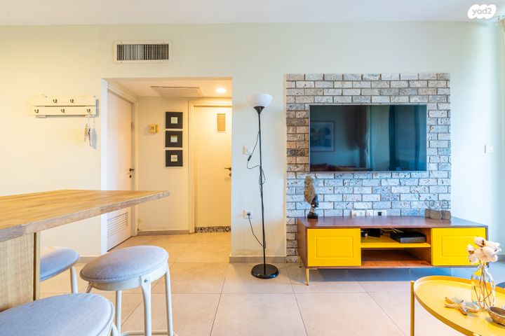 דירה, קיסריה