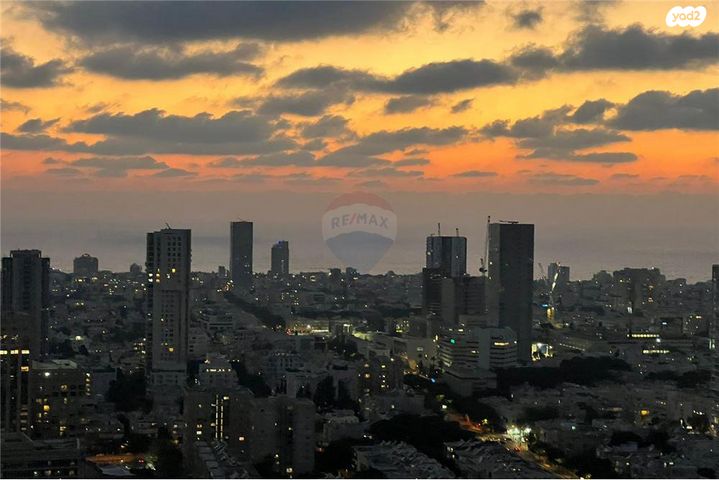 דירה, דרך מנחם בגין 160, מונטיפיורי, הרכבת, תל אביב יפו