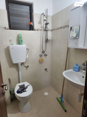 דירה, בנימין מינץ, שיכון מפ"ם, פתח תקווה