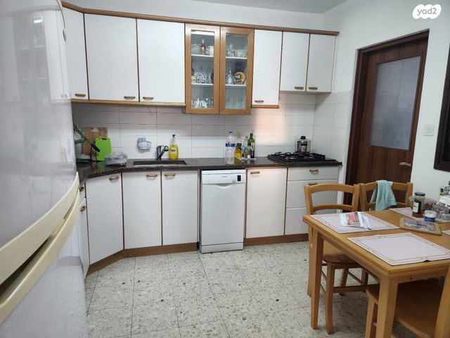 דירה, בנימין מינץ, שיכון מפ"ם, פתח תקווה