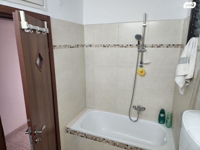 דירה, בנימין מינץ, שיכון מפ"ם, פתח תקווה