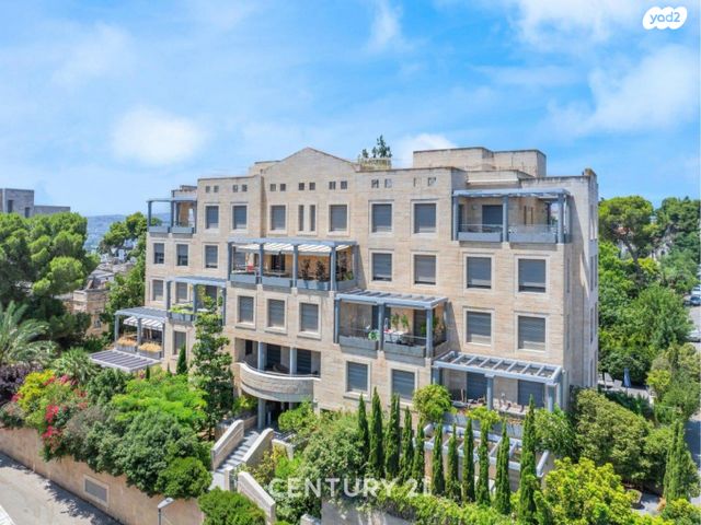 בנימין ד'ישראלי 