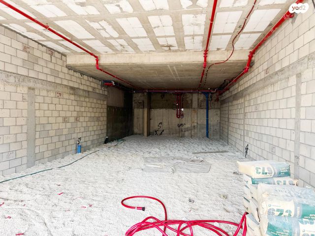 חנויות/ שטח מסחרי, פרדס חנה כרכור