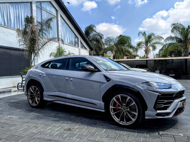 למבורגיני אורוס