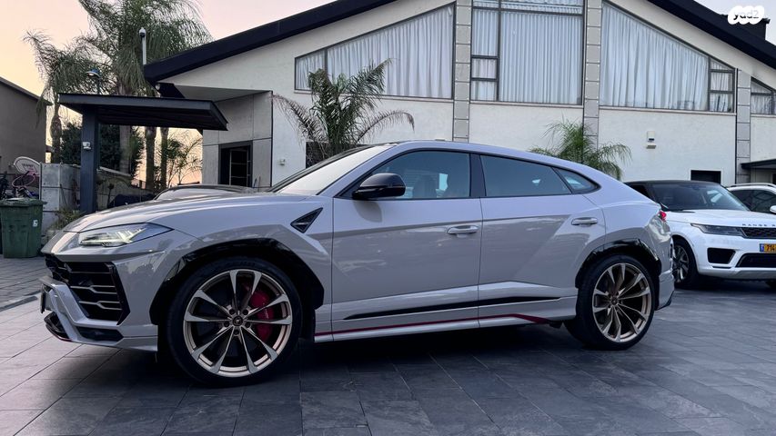 למבורגיני אורוס