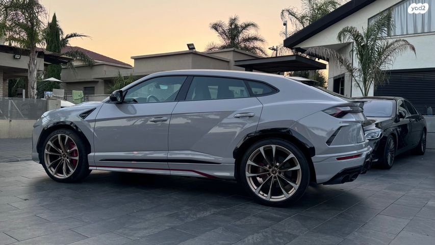 למבורגיני אורוס