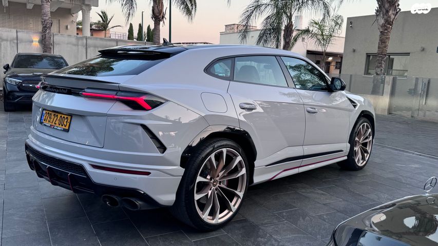 למבורגיני אורוס