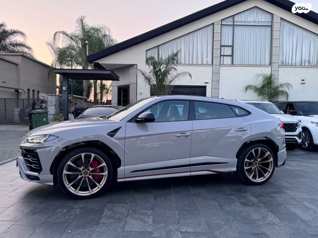 למבורגיני אורוס