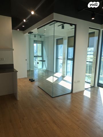 משרדים, תובל, רמת גן