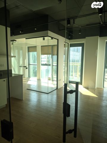 משרדים, תובל, רמת גן