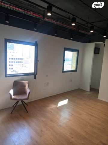 משרדים, תובל, רמת גן