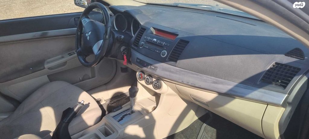 מיצובישי לנסר