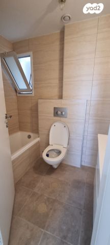 דירה, הרצליה