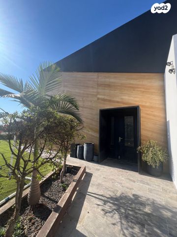 בית פרטי/ קוטג', נורית