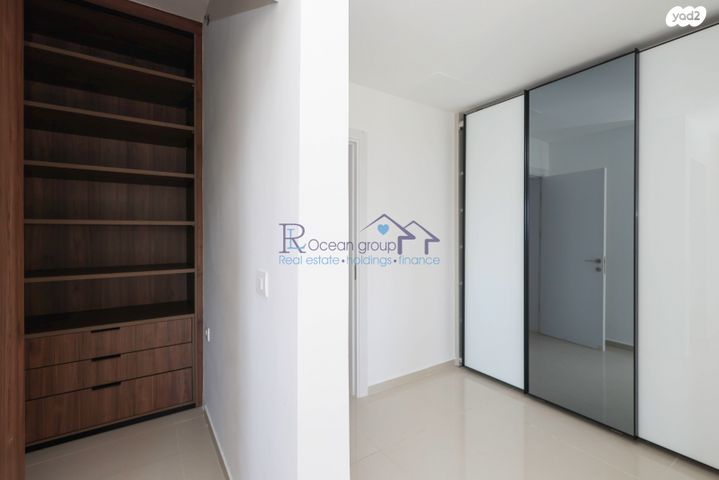 גג/ פנטהאוז, אריק לביא 14, עיר ימים, נתניה