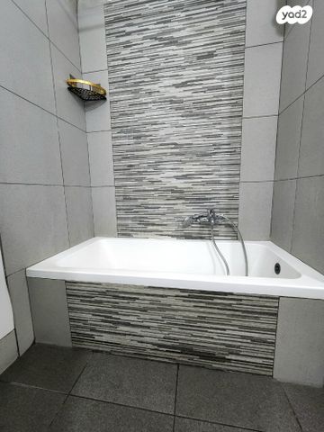 דירה, הרב נורוק, קרית הרצוג, בני ברק