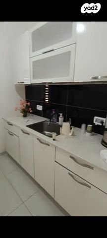 דו משפחתי, אחווה, טבריה