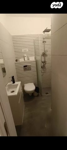 דו משפחתי, אחווה, טבריה