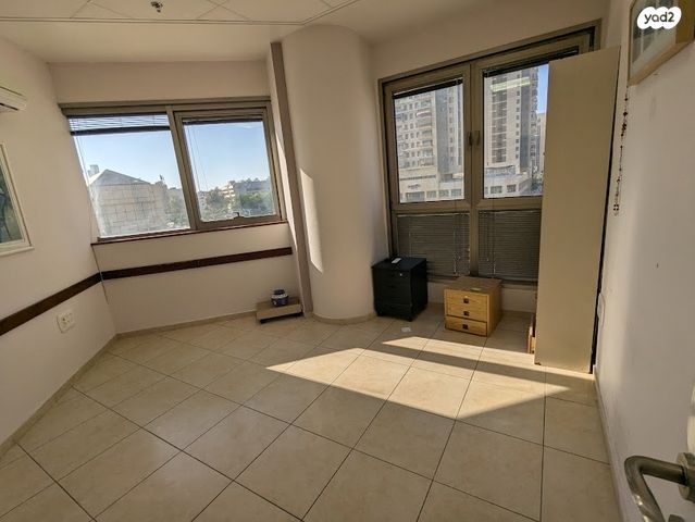 משרדים, יצחק בן צבי 10, מרכז אזרחי, באר שבע