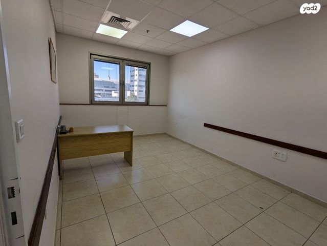משרדים, יצחק בן צבי 10, מרכז אזרחי, באר שבע