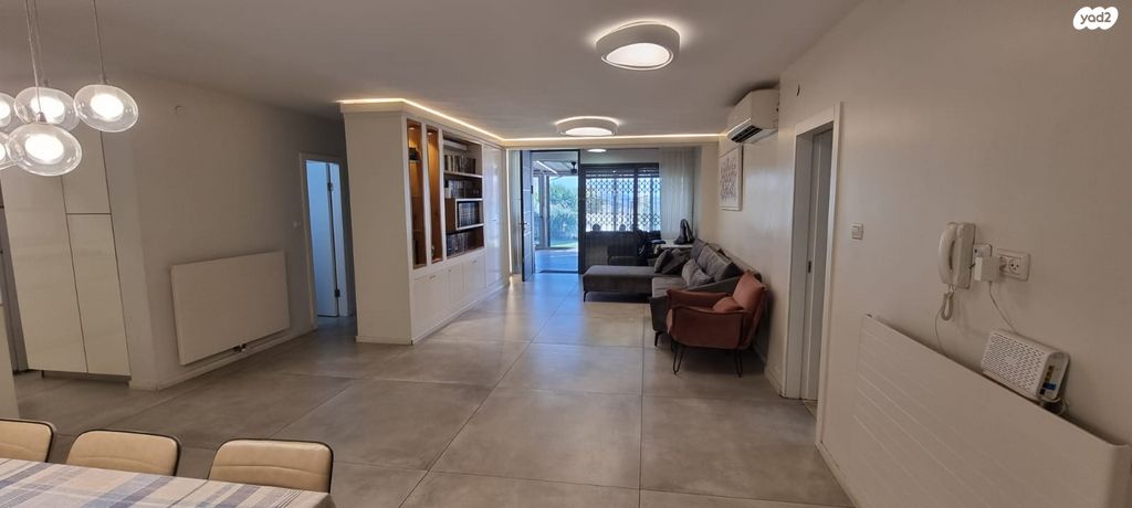 דירת גן, הצדיק מצ'כנוב, רמות, ירושלים