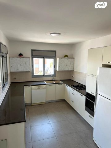 דירה, יוסף בורג 56, נווה זאב, נאות אילן, באר שבע