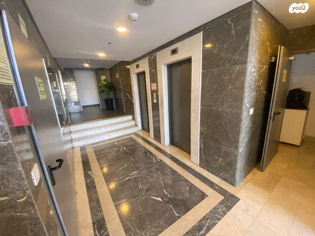 דירה, גרשון אבנר, ירושלים