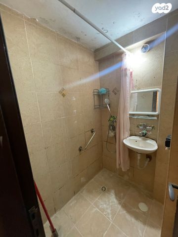 דירה, אליעזר מילרוד, שקמים ואגמים, אשקלון