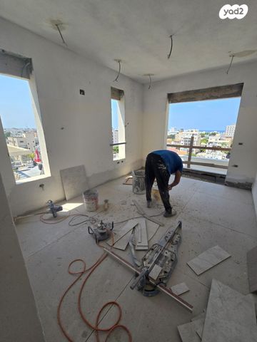 גג/ פנטהאוז, אחד העם, נהריה