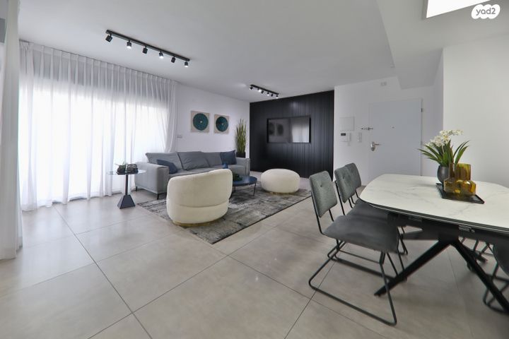 גג/ פנטהאוז, קרן היסוד, מרכז העיר, סביניה, הוותיקה, קרית ביאליק