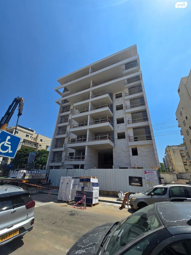 גג/ פנטהאוז, אחד העם, נהריה