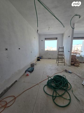 גג/ פנטהאוז, אחד העם, נהריה