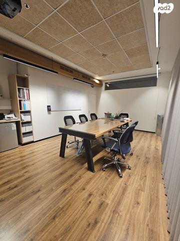 משרדים, תל מונד