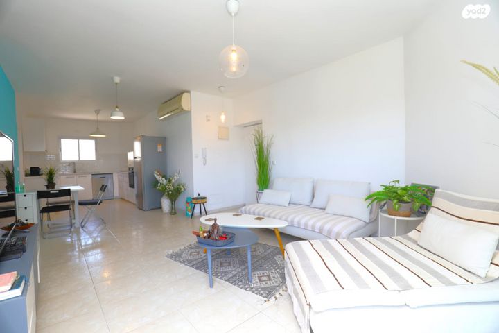 דירה, מרדכי גור 3, נתניה