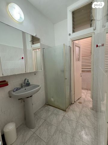 דירה, גבעת הרמבם, גבעתיים