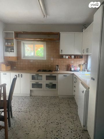 בית פרטי/ קוטג', פרדסיה